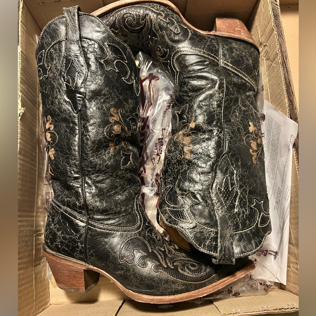 Women’s Corral Boots. Linda Overlay. Black. Sz 8 1/2 Wide